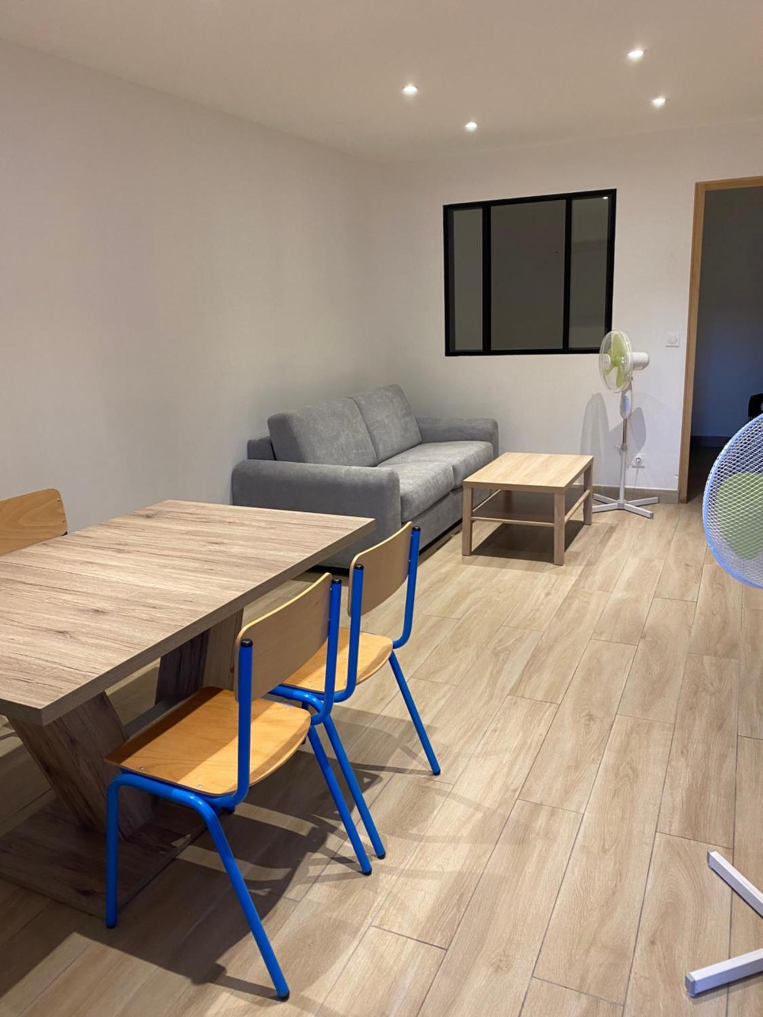 Appartement Ou Studio En Hyper Centre, Pour La Plage Et La Rue Pietonne Il Suffit De Traverser La Rue , Voir La Photo Principale Andernos-les-Bains Ngoại thất bức ảnh
