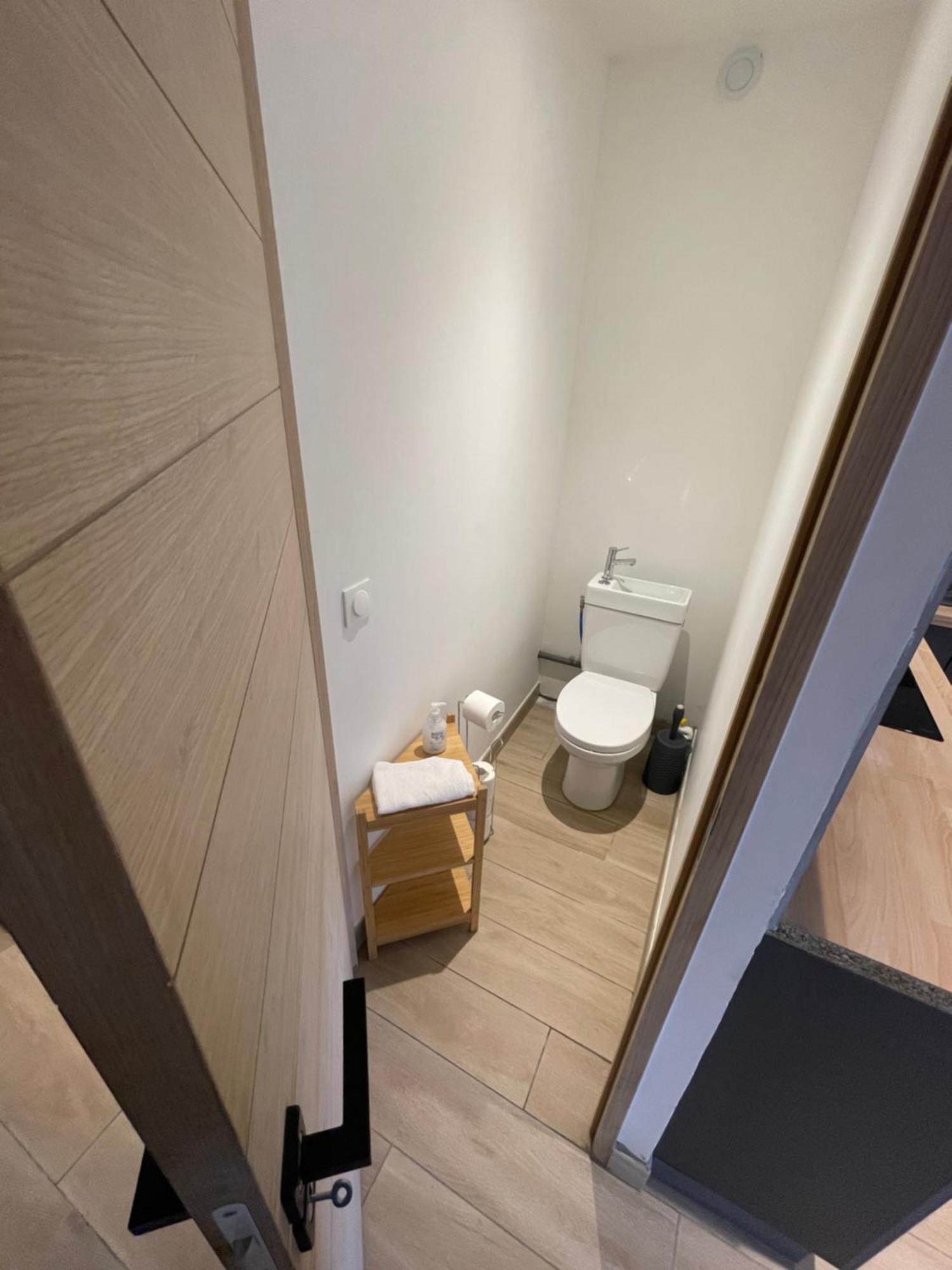 Appartement Ou Studio En Hyper Centre, Pour La Plage Et La Rue Pietonne Il Suffit De Traverser La Rue , Voir La Photo Principale Andernos-les-Bains Ngoại thất bức ảnh