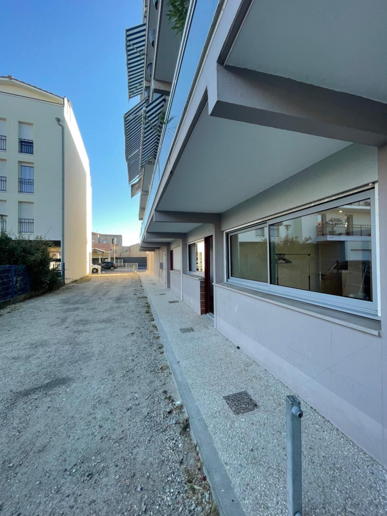 Appartement Ou Studio En Hyper Centre, Pour La Plage Et La Rue Pietonne Il Suffit De Traverser La Rue , Voir La Photo Principale Andernos-les-Bains Ngoại thất bức ảnh