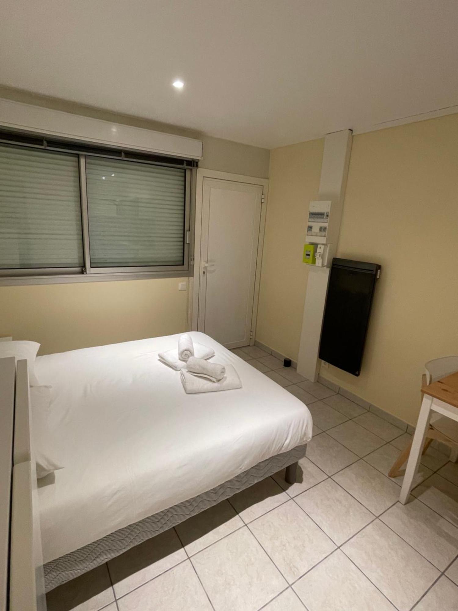 Appartement Ou Studio En Hyper Centre, Pour La Plage Et La Rue Pietonne Il Suffit De Traverser La Rue , Voir La Photo Principale Andernos-les-Bains Ngoại thất bức ảnh