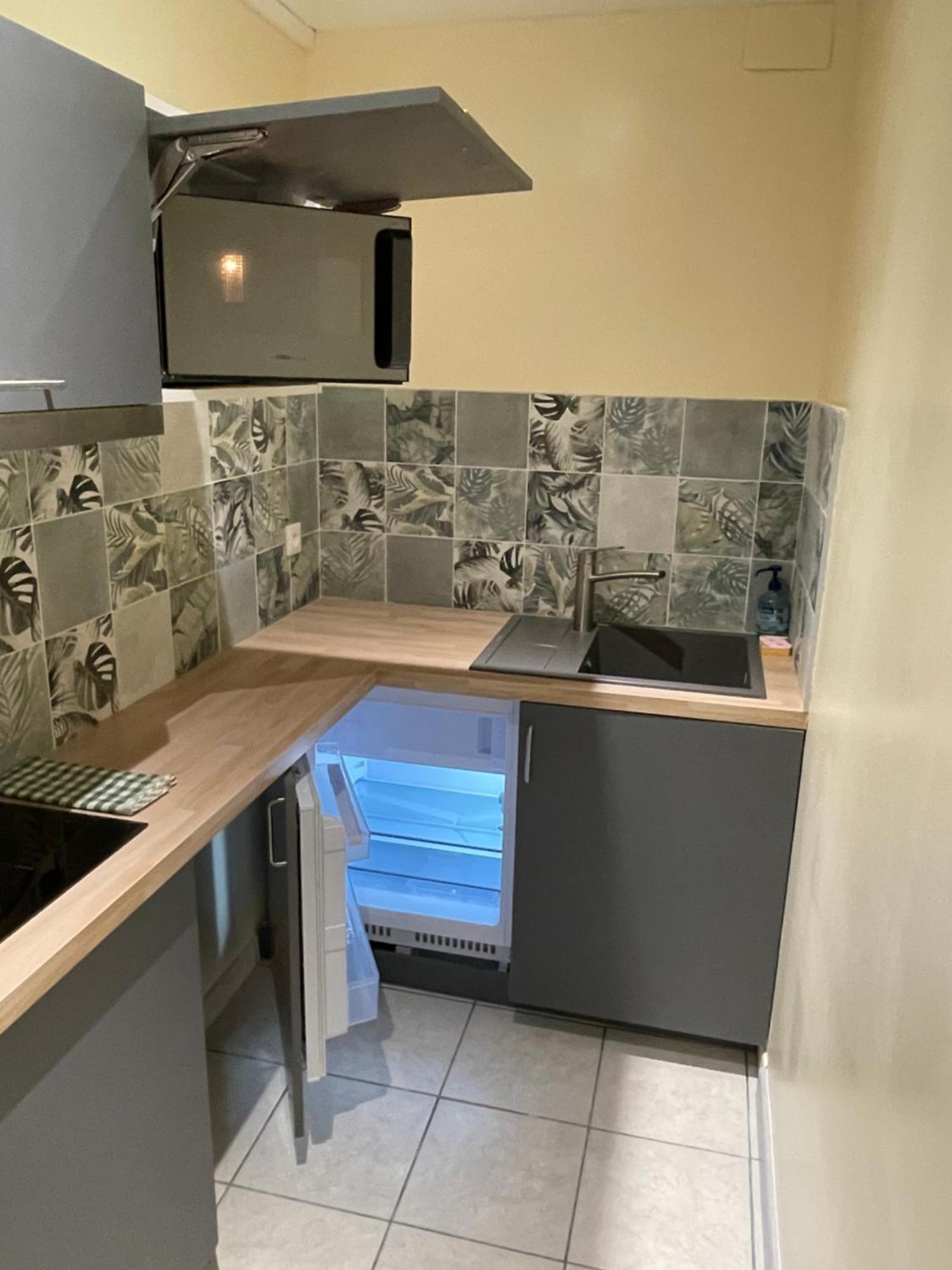 Appartement Ou Studio En Hyper Centre, Pour La Plage Et La Rue Pietonne Il Suffit De Traverser La Rue , Voir La Photo Principale Andernos-les-Bains Ngoại thất bức ảnh
